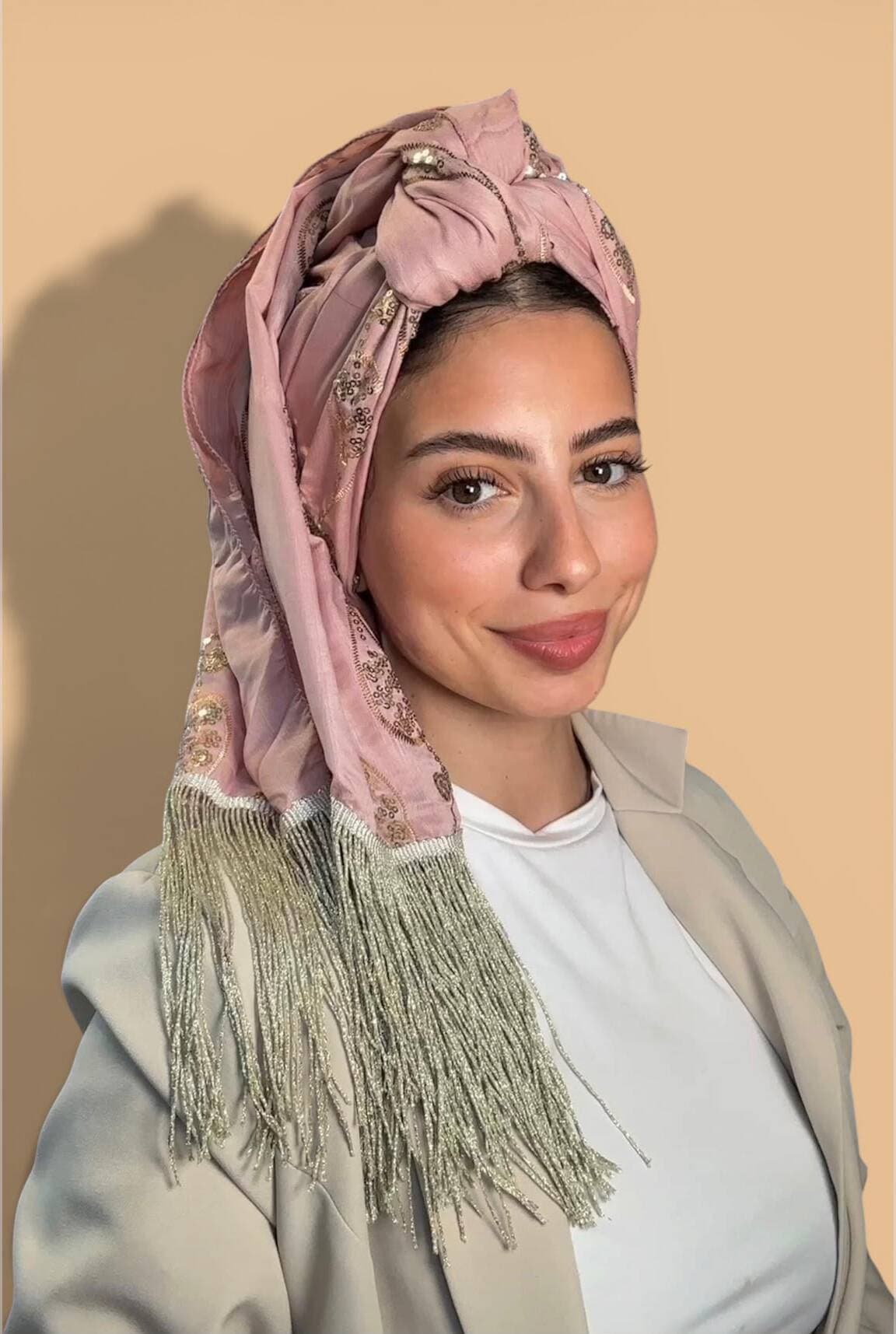 מרובעת רקומה פייזלי ורוד